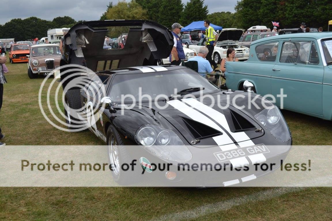 CLACTON CLASSIC CAR CLUB SHOW 28 AUGUST photos 14188156_10208165206462513_5081081021660233200_o_zps4jpqkilb