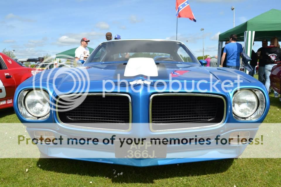 Clacton Classic Car Show photos 19414_10204959145472992_3060718555006032790_n_zpslakr57vg