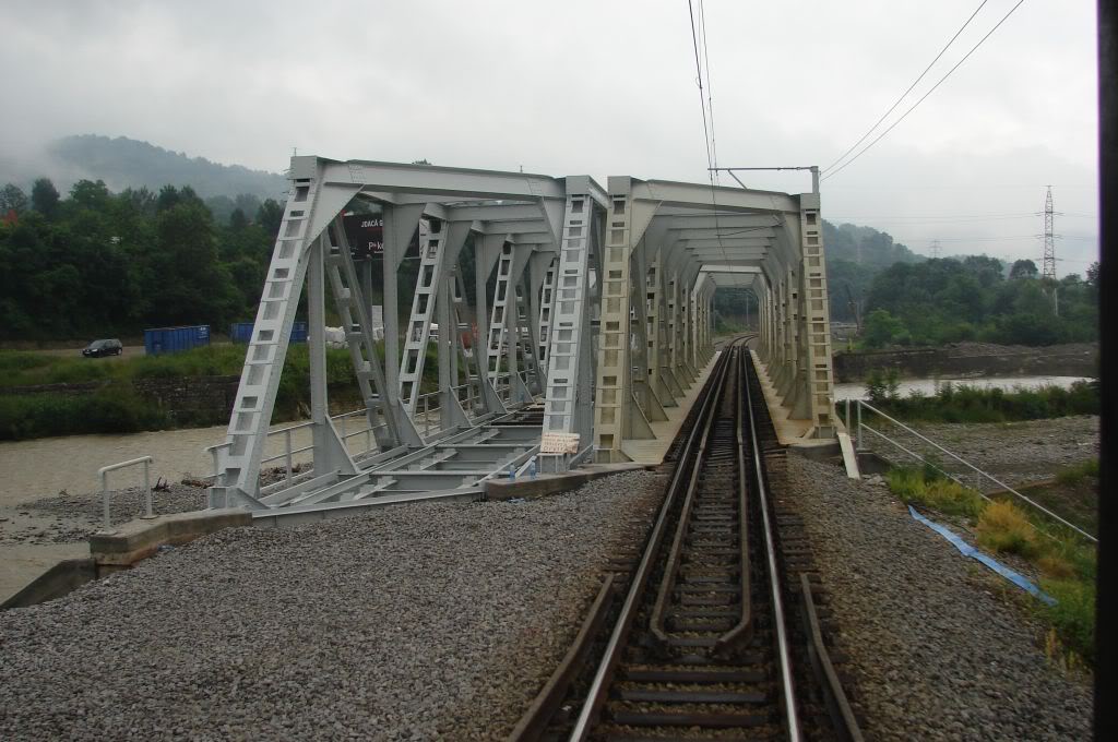 M 300 : Bucuresti Nord - Brasov - Cluj Napoca - Episcopia Bihor - Pagina 3 DSC05023