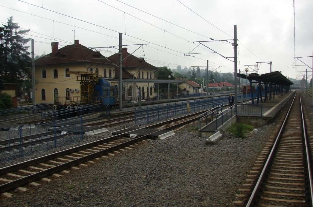 M 300 : Bucuresti Nord - Brasov - Cluj Napoca - Episcopia Bihor - Pagina 3 DSC05055