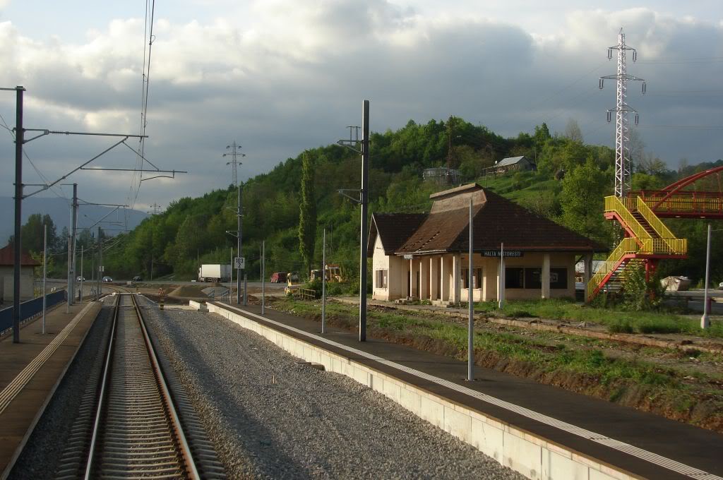 M 300 : Bucuresti Nord - Brasov - Cluj Napoca - Episcopia Bihor - Pagina 3 DSC04781