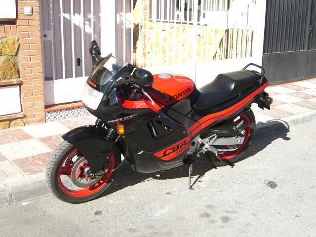 VENDO HONDA CBR 600 CIMG0264