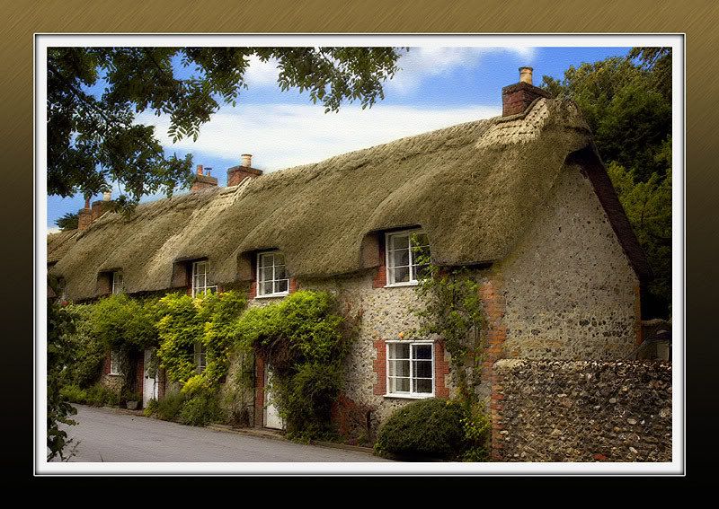 Simple Cottages 32719170_ThatchedcottagesCerneA