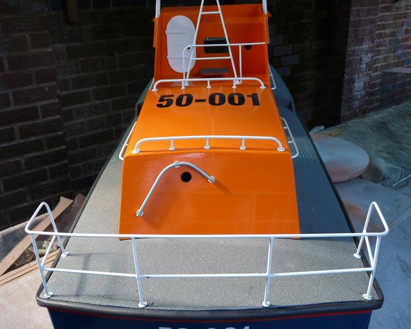 50 ft Thames class lifeboat - Page 3 Superstructure-18_zps00f81344