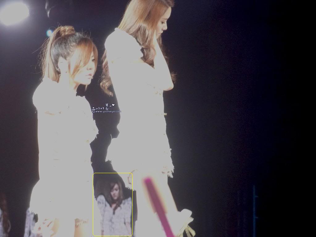 [PICS/GIF][14-09-2011] Yulsic moment in Taiwan - Comeback so hot & sweet! 1TEsd1