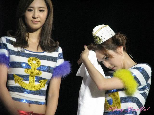 [PICS/GIF][14-09-2011] Yulsic moment in Taiwan - Comeback so hot & sweet! Lug3