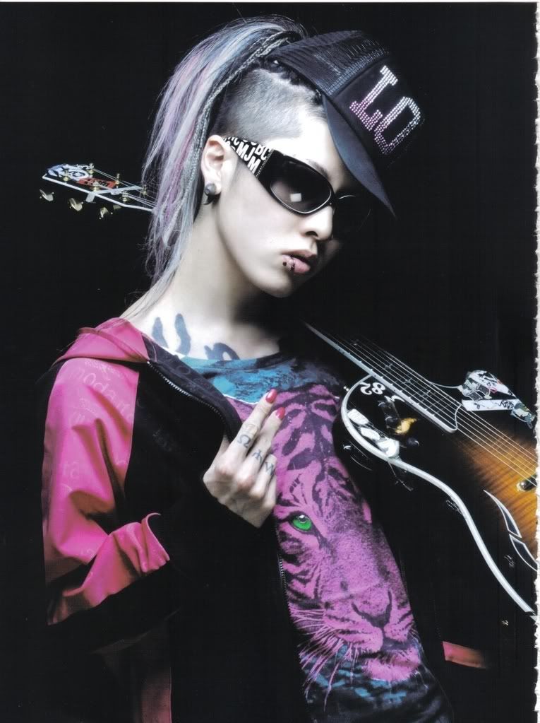 Miyavi -pictures- (the must have it zone) Glarevol61