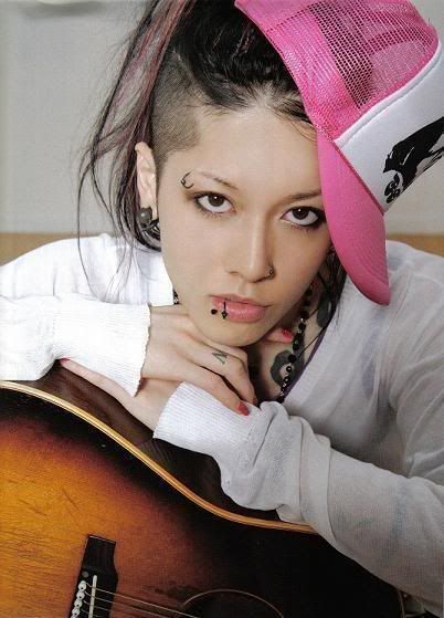 Miyavi -pictures- (the must have it zone) L_ed1480498178652d177bd3d1c695bf02