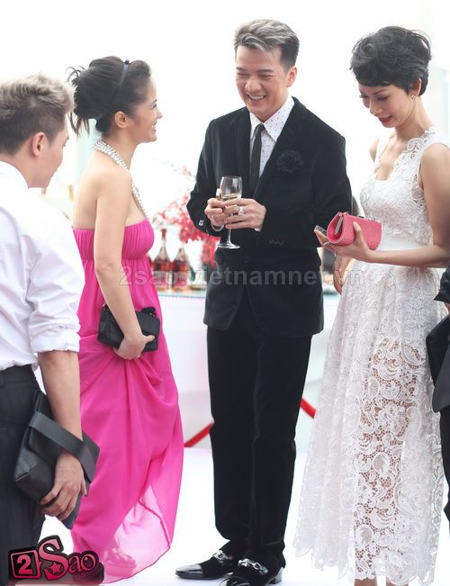 [2012]: Bống dự lễ cưới Đoan Trang Dt31