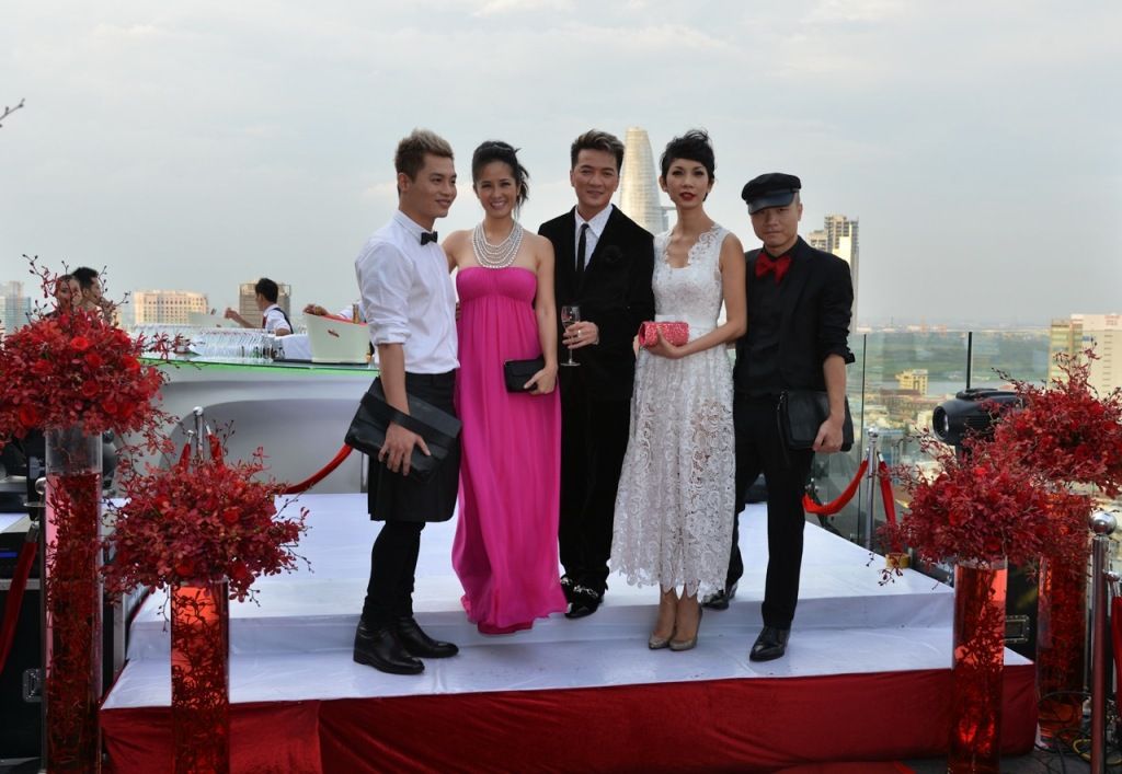 [2012]: Bống dự lễ cưới Đoan Trang Dt52