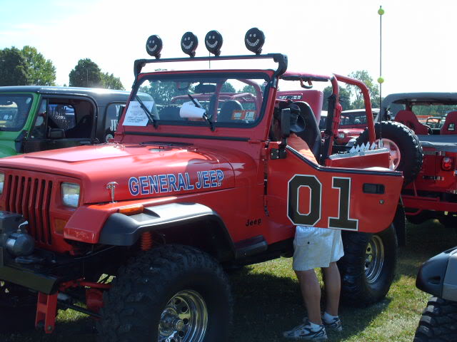 pix from 2009 all breeds jeep show PICT0116