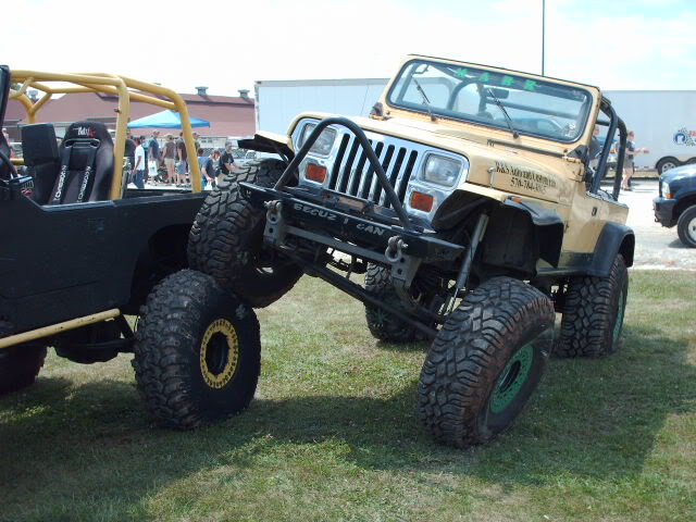 pix from 2009 all breeds jeep show PICT0148