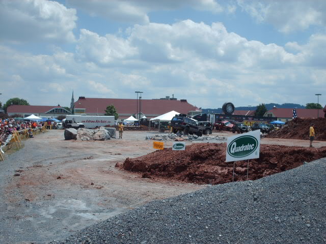 pix from 2009 all breeds jeep show PICT0158