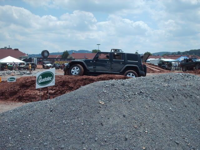 pix from 2009 all breeds jeep show PICT0163