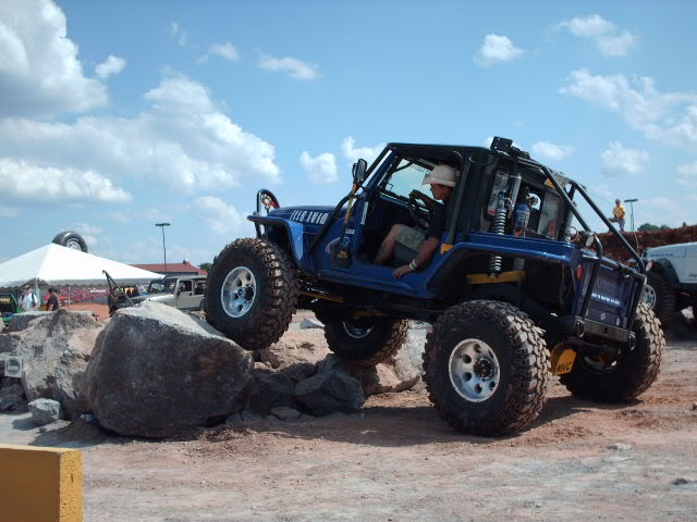 pix from 2009 all breeds jeep show PICT0180