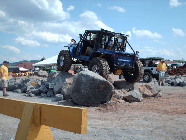 pix from 2009 all breeds jeep show PICT0181