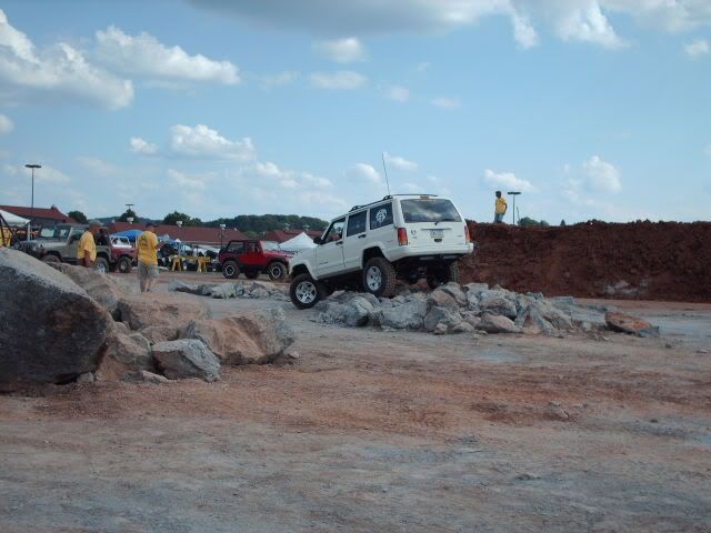 pix from 2009 all breeds jeep show PICT0208