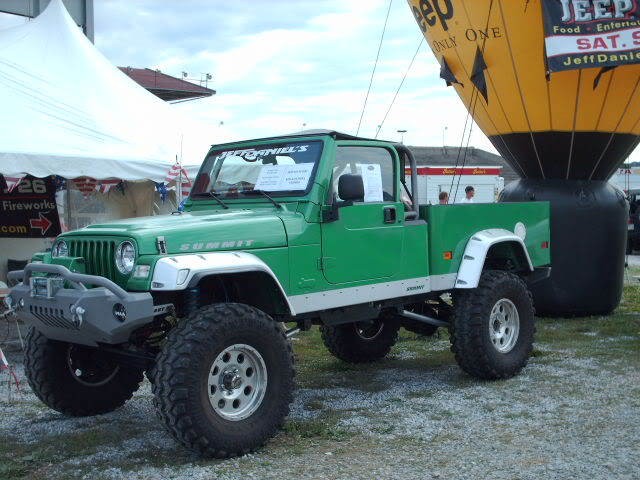 pix from 2009 all breeds jeep show PICT0210