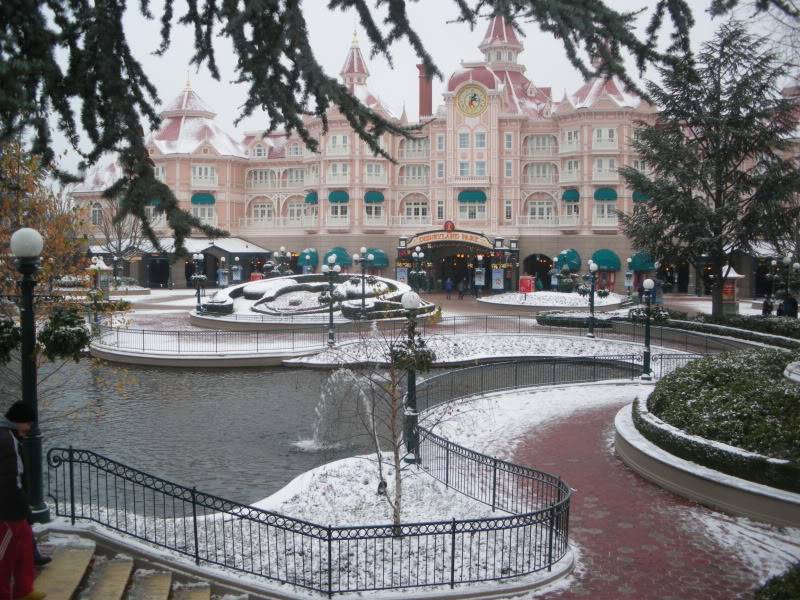 disneyland neige - Vos photos de Disneyland Paris sous la neige ! - Page 11 IMGP0616