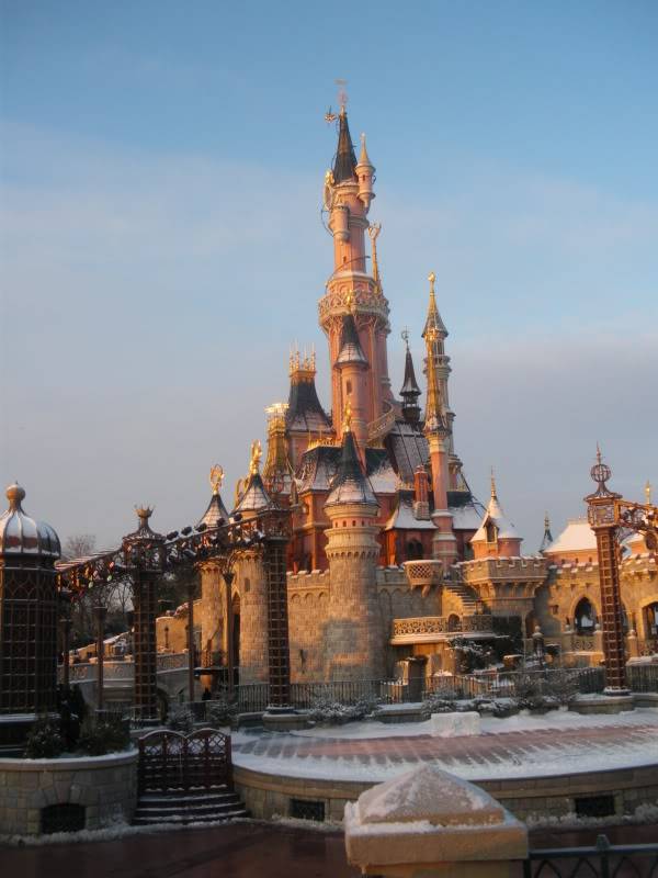 Vos photos de Disneyland Paris sous la neige ! - Page 11 IMGP0703