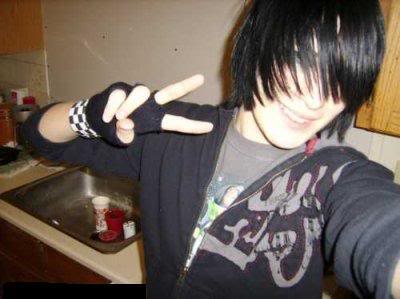 bi sr emo0o0o xD Smiley_emo_boy