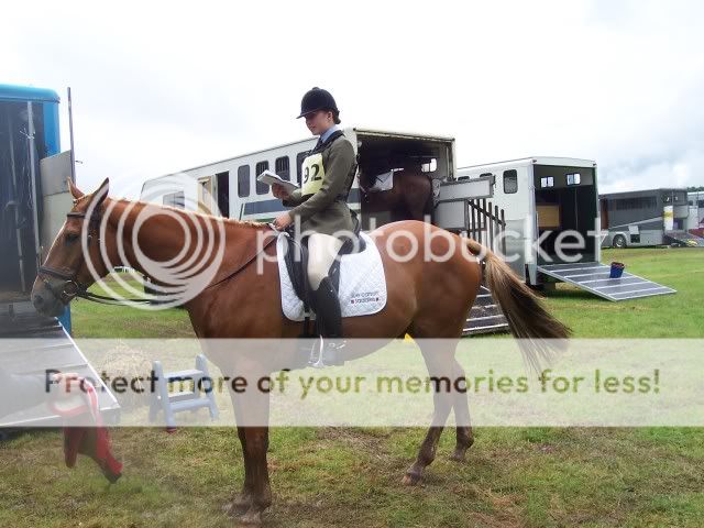 Eventing in the mud! Randoms051