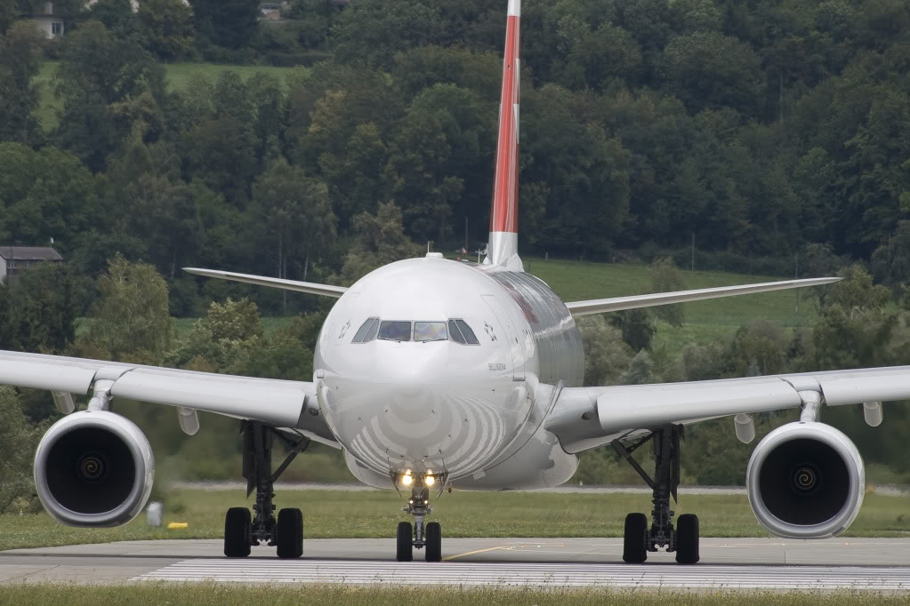 ZRH - LSZH 09/08/11 11-08-09HB-JHC_1