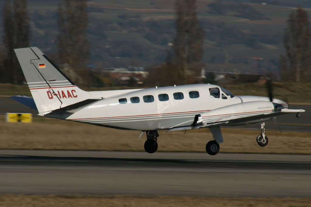 Euroairport Ble-Mulhouse ( LFSB ) IMG_281