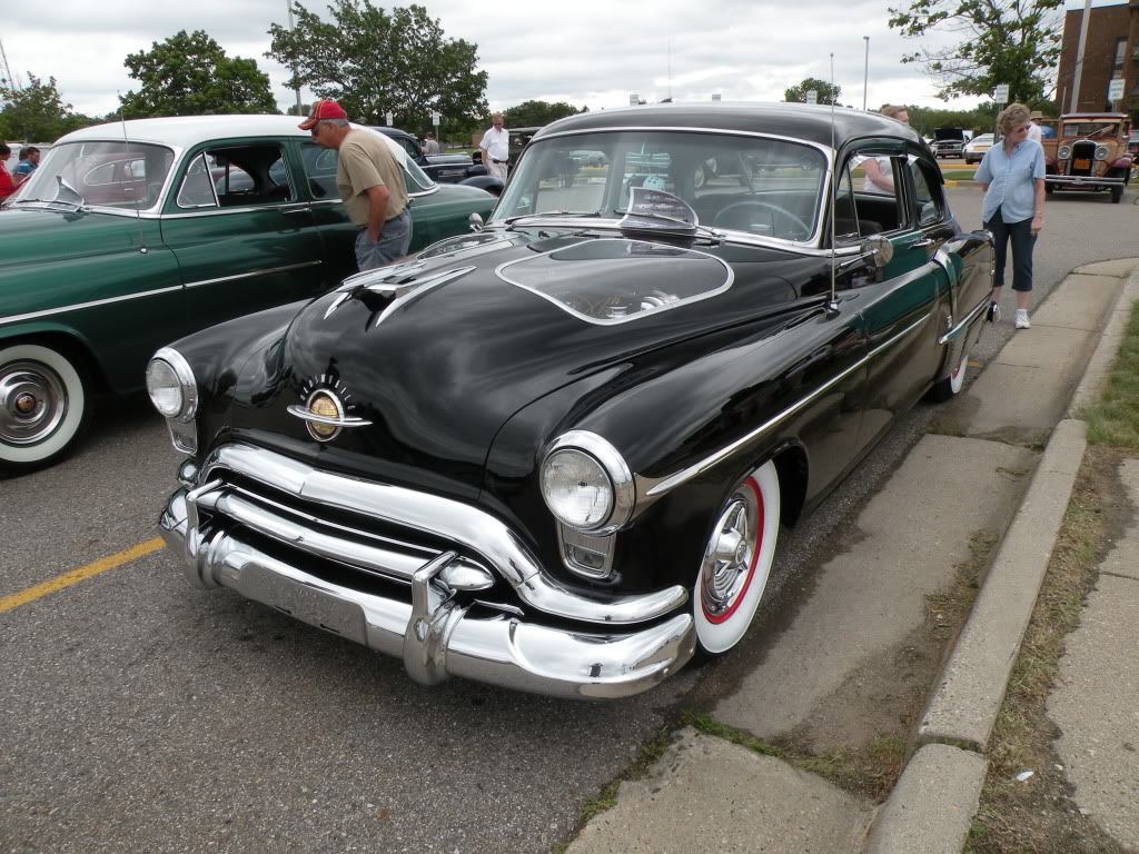 2010 Oldsmobile Homecoming car show - 56k, don't even bother. DSCN3716