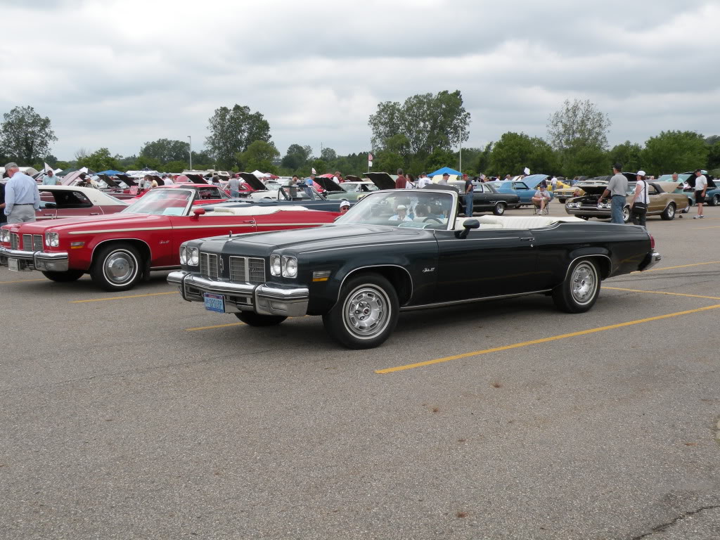 2010 Oldsmobile Homecoming car show - 56k, don't even bother. DSCN3763