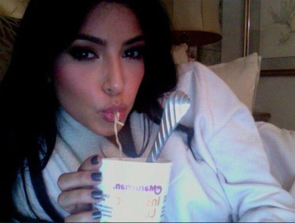 Photos - Twitter Photos of Kim Kardashian (23 pics) Twitter_photos_of_640_08_zps25f01e3d