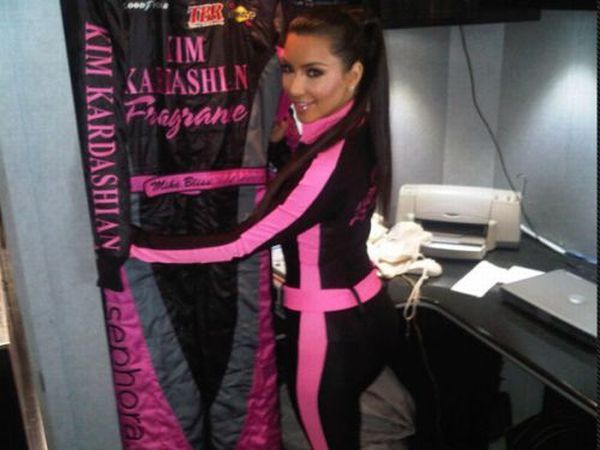 Photos - Twitter Photos of Kim Kardashian (23 pics) Twitter_photos_of_640_16_zps4da5415b