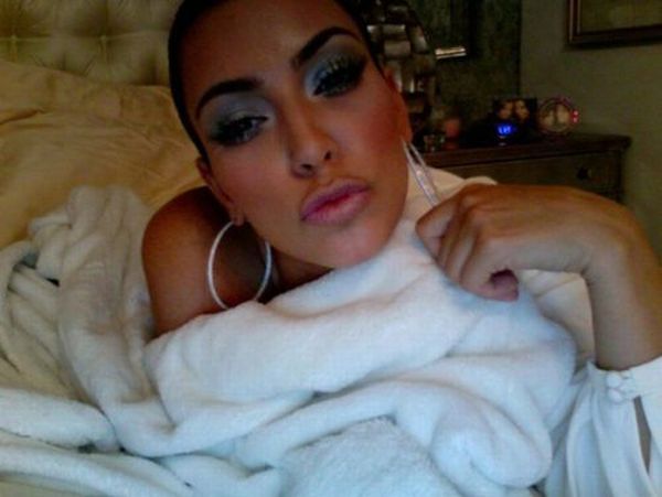 Twitter Photos of Kim Kardashian (23 pics) Twitter_photos_of_640_17_zps78b3c272