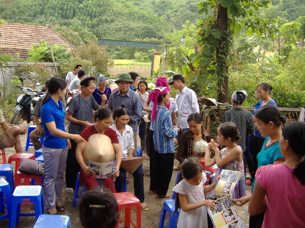 Hoạt động tình nguyện hè của Đoàn khối tại huyện Đình Lập DSCF2414