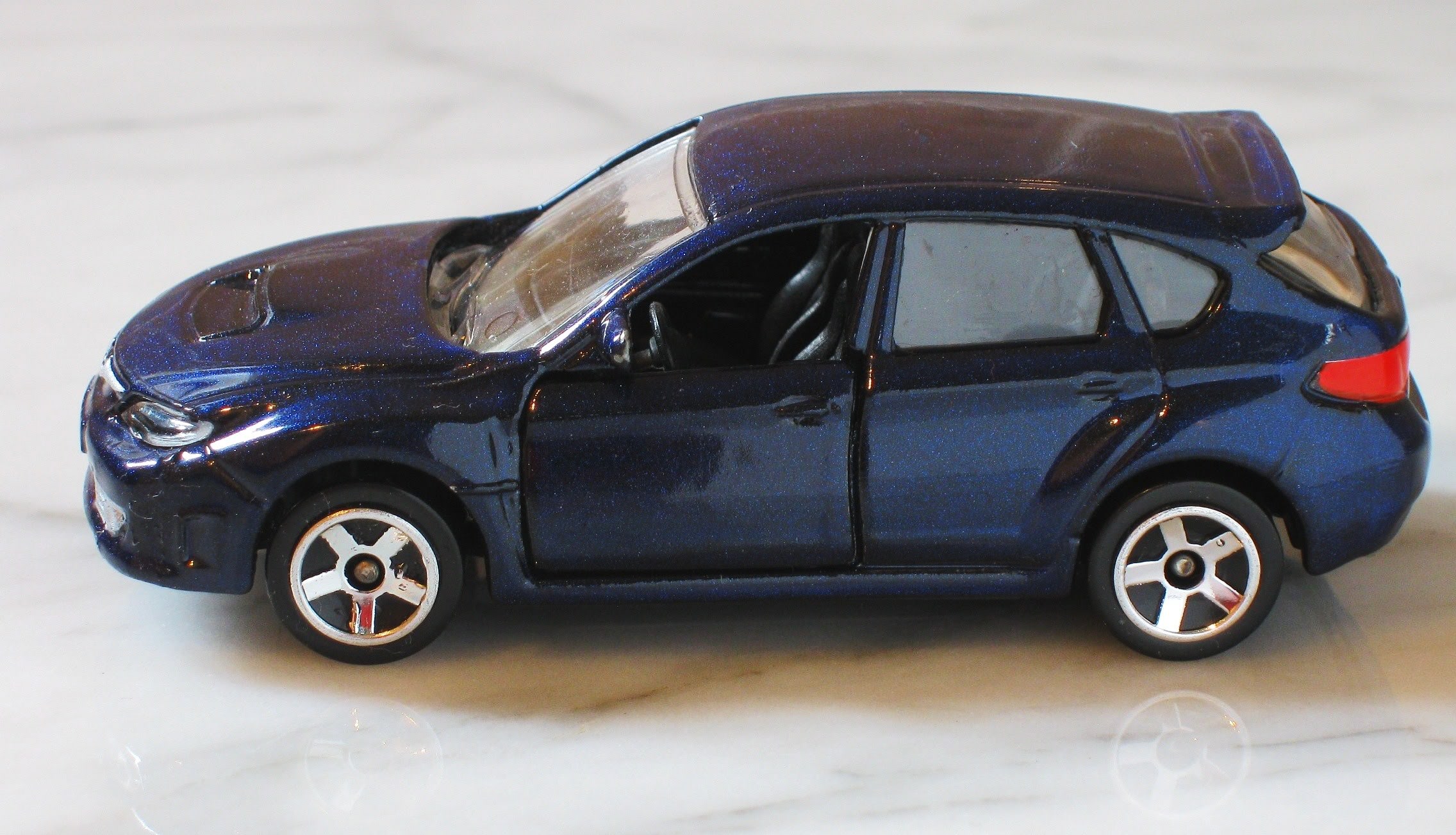 Majorette 2011 - Subaru Impreza WRX STI vs Tomica MajoretteSubaruImprezavsTomica17