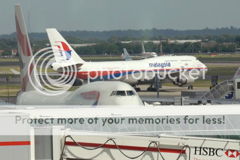 Londra - Heathrow (LHR / EGLL) 308047c5