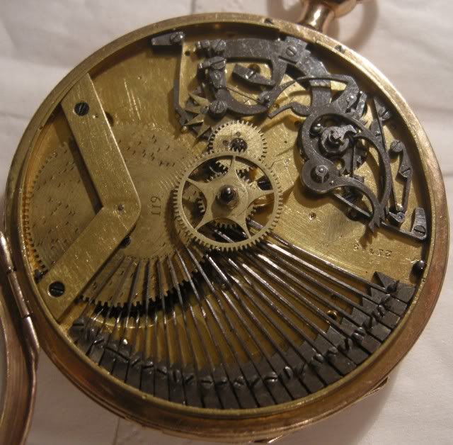 Une montre musicale en or avec sonnerie au passage et à la demande DSCN0574-1