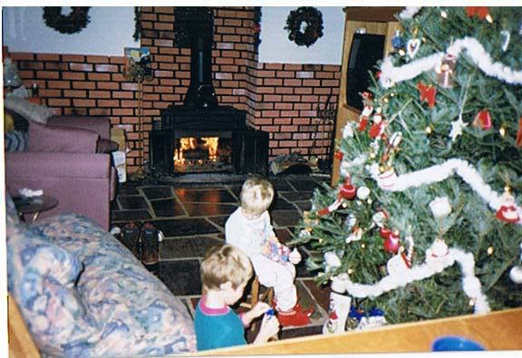 Christmas 2009  Pictorial Celebration Stove