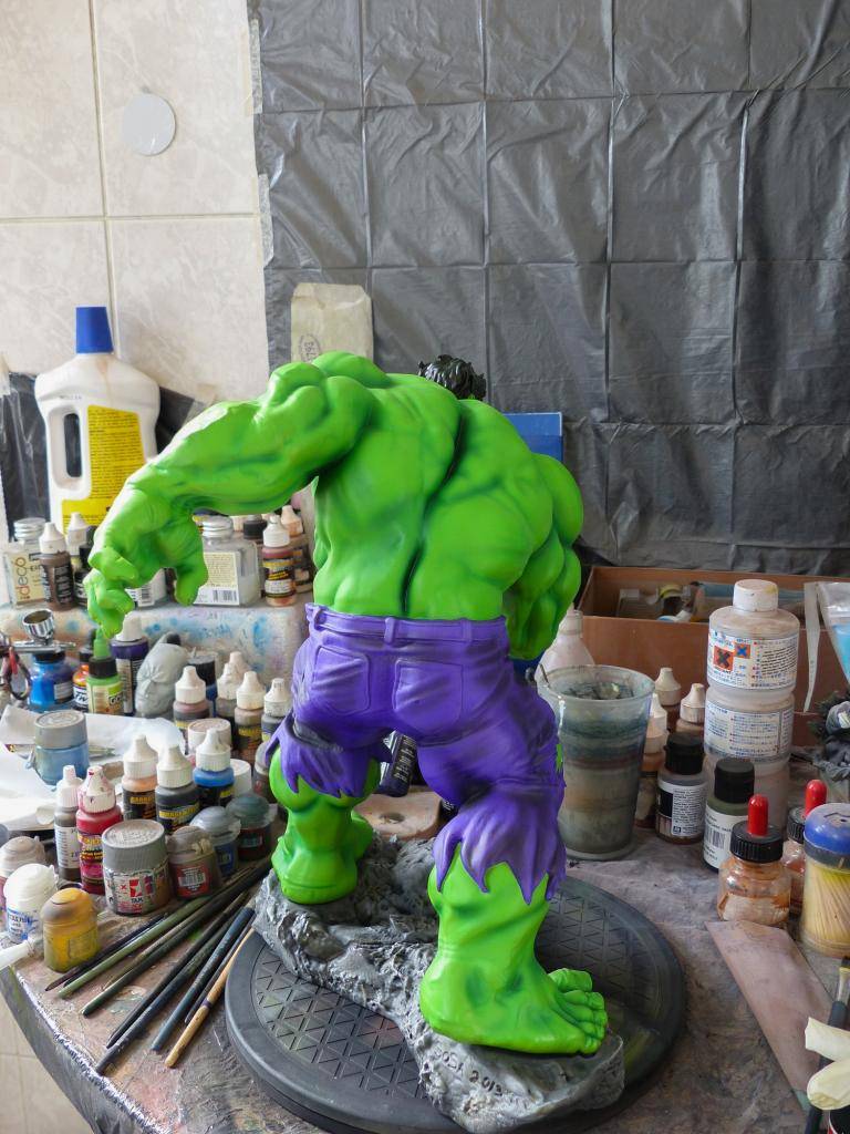 Kotobukiya Hulk Repaint (version comics) P1020294-2