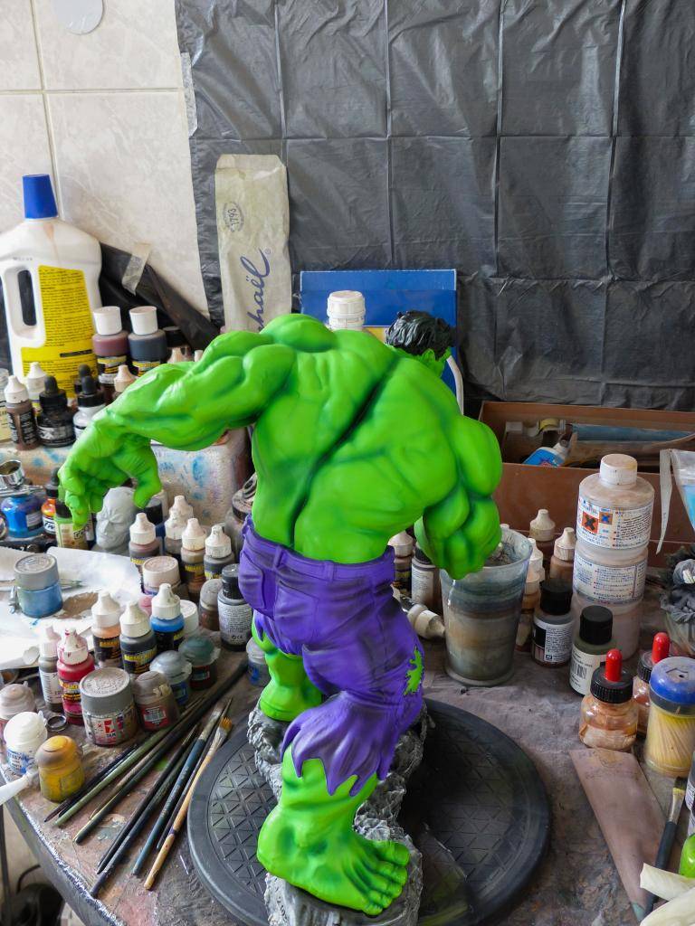 Kotobukiya Hulk Repaint (version comics) P1020313-2