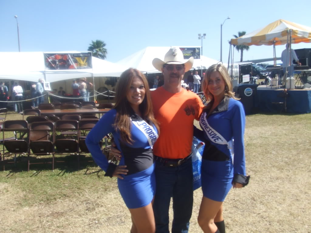 BEER GIRLZ, AND AHHHH JUST GIRLZ Daytona08260