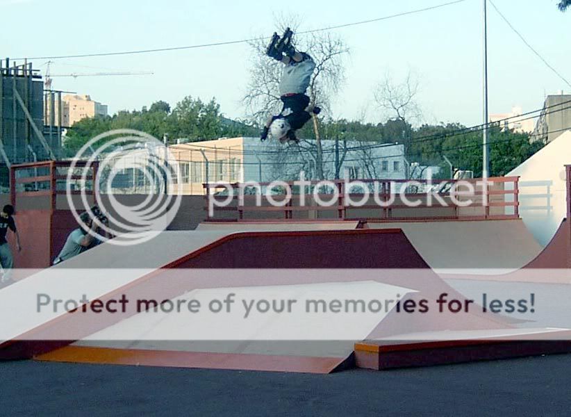 Một số hình ảnh về aggressive inline skate Flip