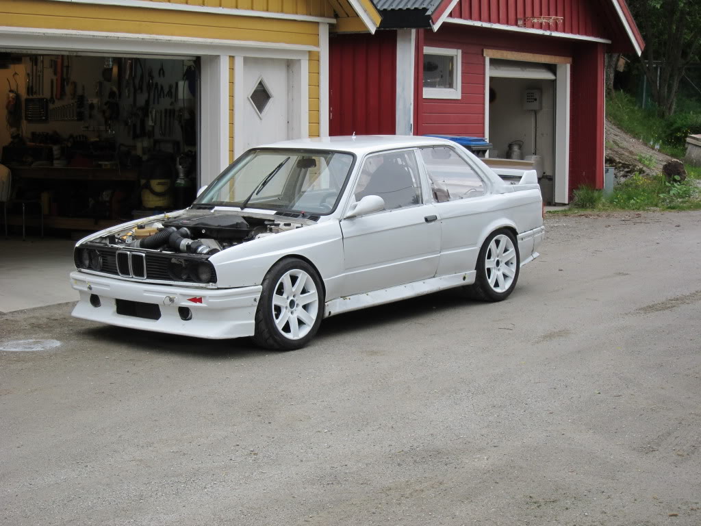 BMW E30 Racing - Page 3 031-1