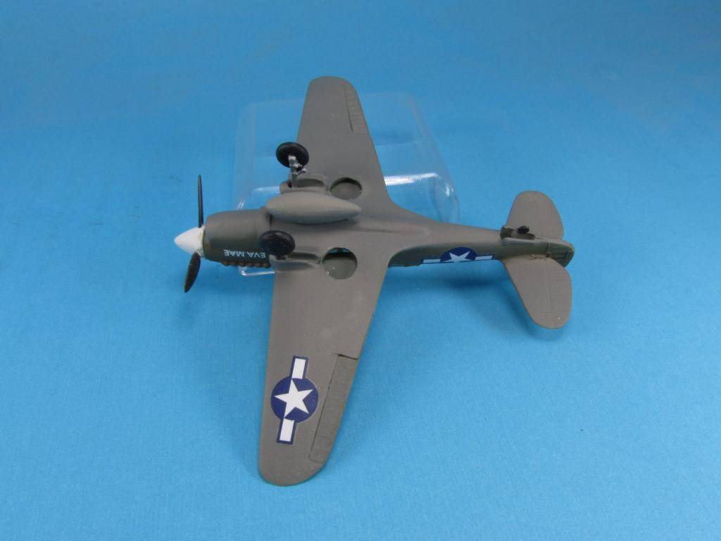 P40 en 1/144 de Revell IMG_0609_zps2c44d7bb