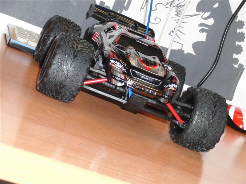 Mi Traxxas E-Revo 1/16 VXL Brushless CIMG3210