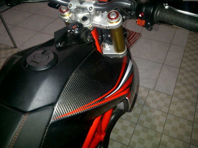 ++--APRILIA DORSODURO 750 Factory Nov 2011 Full Legal Paper --++ Dorso2