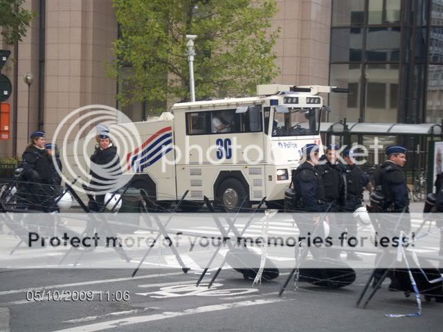 Manifestations à Bruxelles + photos - Page 2 HPIM3834
