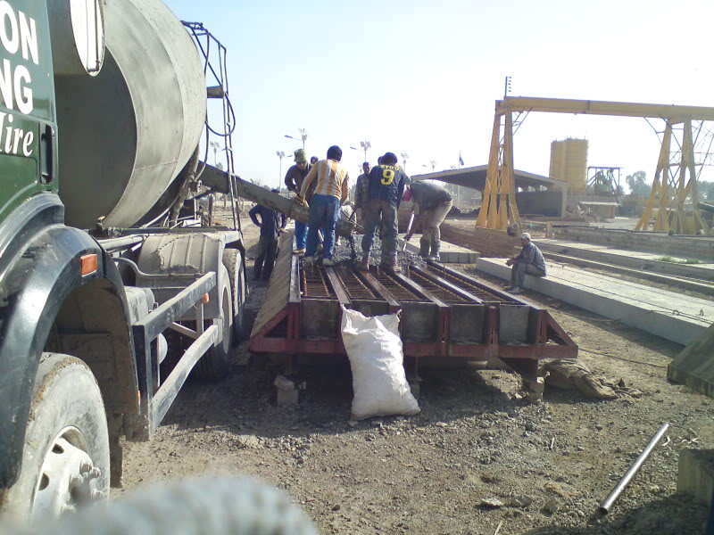 مراحل صب الخوازيق الجاهزة بالصور (precast piles) DSC00255