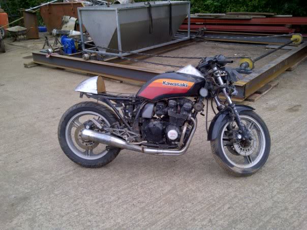 GPZ 550 cafe build 284021_10150271495319004_680789003_7522224_7501054_n