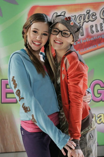 Emily Osment Hannah-Montana-ds07